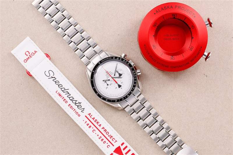 Speedmaster Alaska Project Limited Edition這款表當年的定價為5,500美金。 (chrono24官網) OMEGA 3款絕版超霸手表今年行情高漲其中1只升67%身價翻超過3倍-復刻表