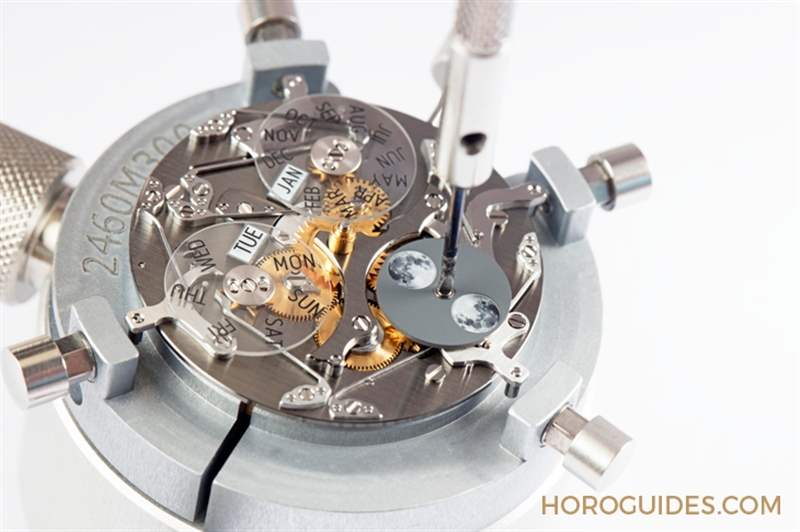 穿透面盤直視沉穩(wěn)閃耀的機(jī)芯運轉(zhuǎn)|江詩丹頓Traditionnelle全日歷鏤雕腕表-復(fù)刻表