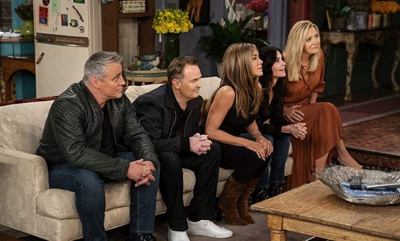 《六人行:重聚篇》里的Jennifer Aniston與Tom Selleck戴著ROLEX古董表來了!-復(fù)刻表