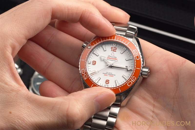 回應(yīng)大海的呼喚|就是它了!OMEGA海馬Aqua Terra與Planet Ocean 600米-復(fù)刻表