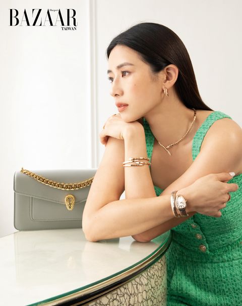 趙岱新化身Serpenti女神展演百變時(shí)尚風(fēng)格 最美主播轉(zhuǎn)戰(zhàn)演藝圈,趙岱新化身寶格麗Serpenti女神展演百變時(shí)尚風(fēng)格-復(fù)刻表