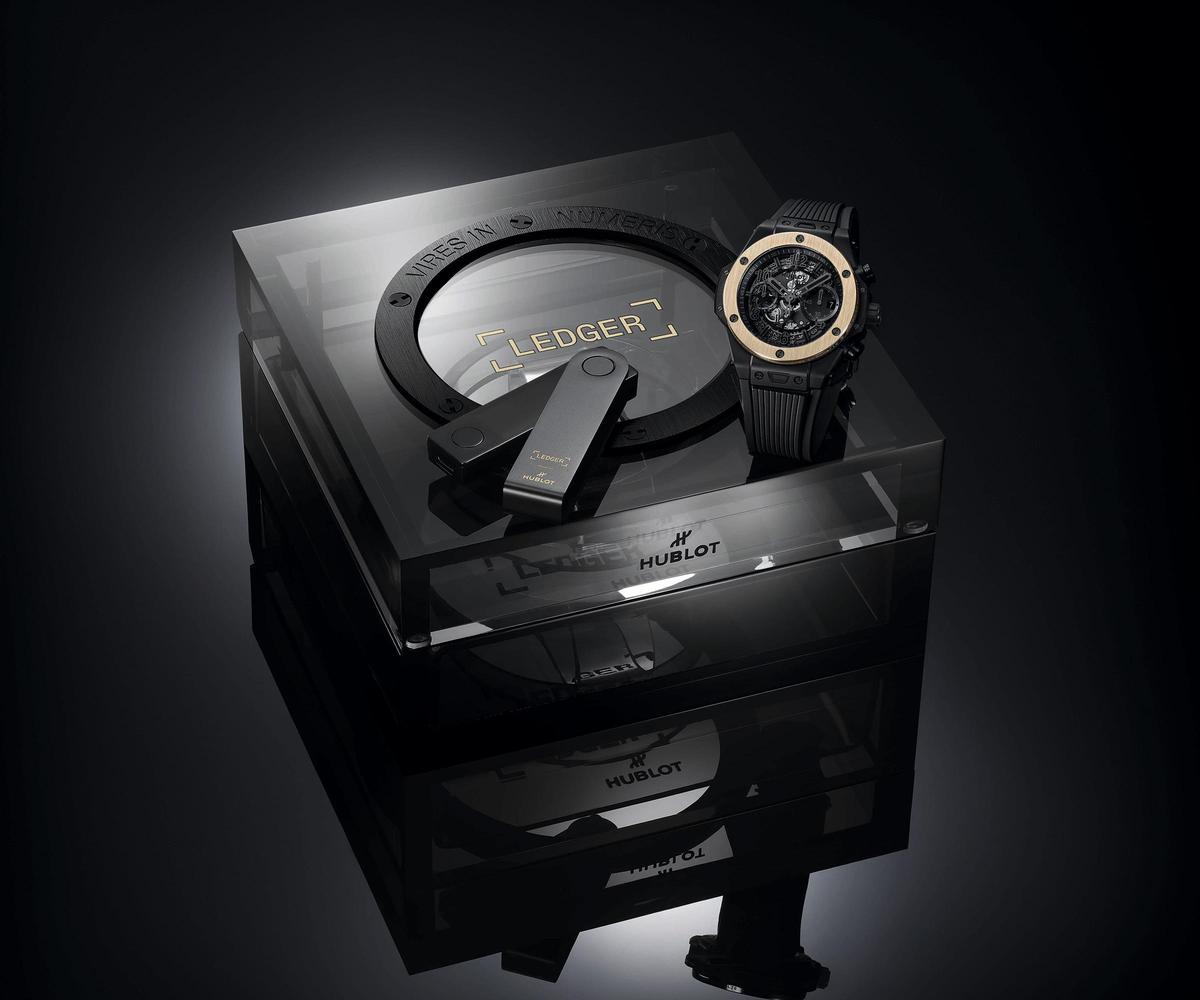 踏入元宇宙的前哨戰?HUBLOT與冷錢包品牌Ledger攜手推限量套組-復刻表