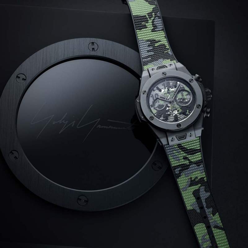 而表帶也延續(xù)了表盤(pán)上迷彩圖案的原創(chuàng)結(jié)構(gòu)設(shè)計(jì),不是單純印刷的迷彩 HUBLOT X 山本耀司Big Bang限量迷彩腕表|以迷彩貫穿全表設(shè)計(jì)-復(fù)刻表