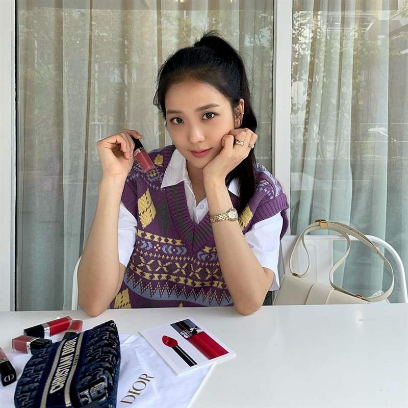 blackpink jisoo私服珠寶手表造型特搜！ cartier