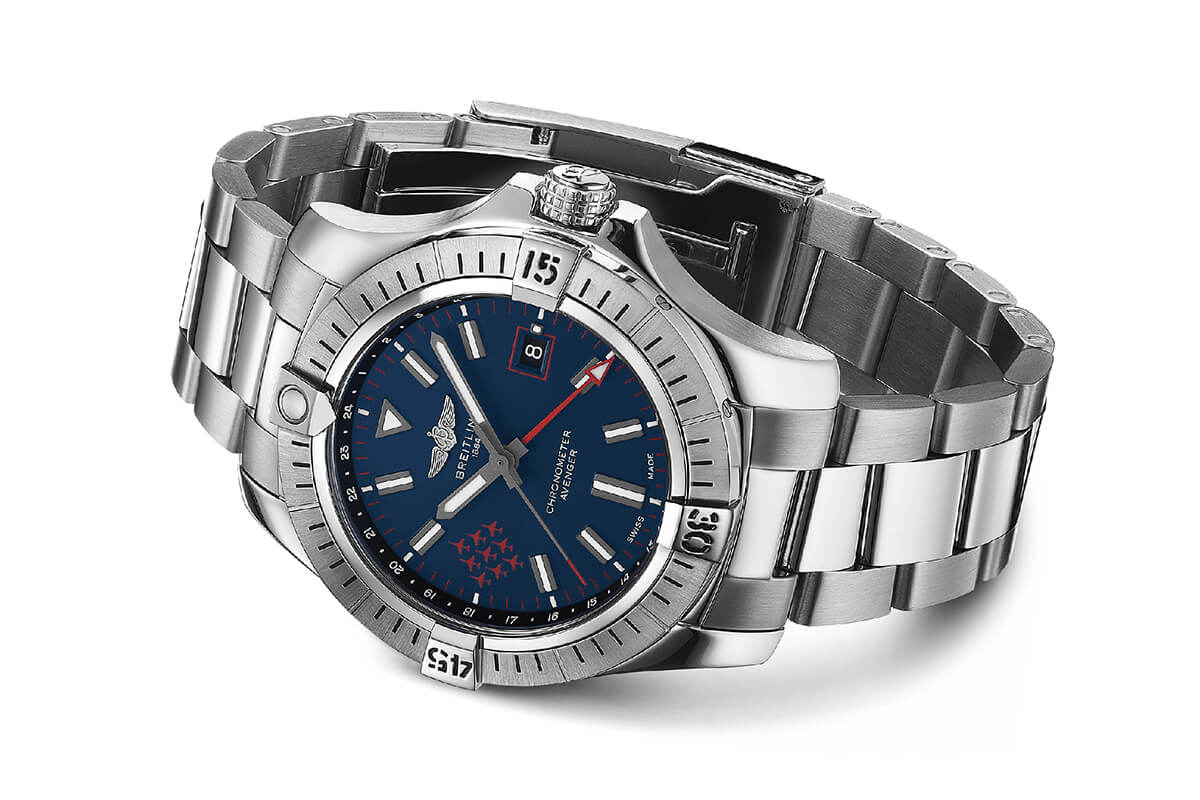 百年靈復仇者皇家空軍紅箭限量版