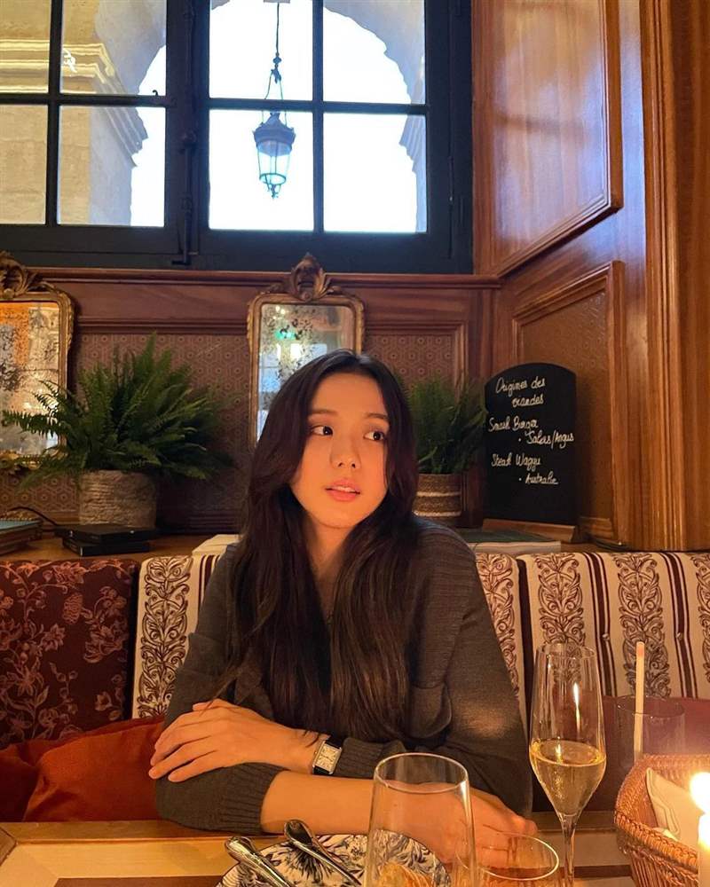 blackpink jisoo私服珠寶手表造型特搜！ cartier tank