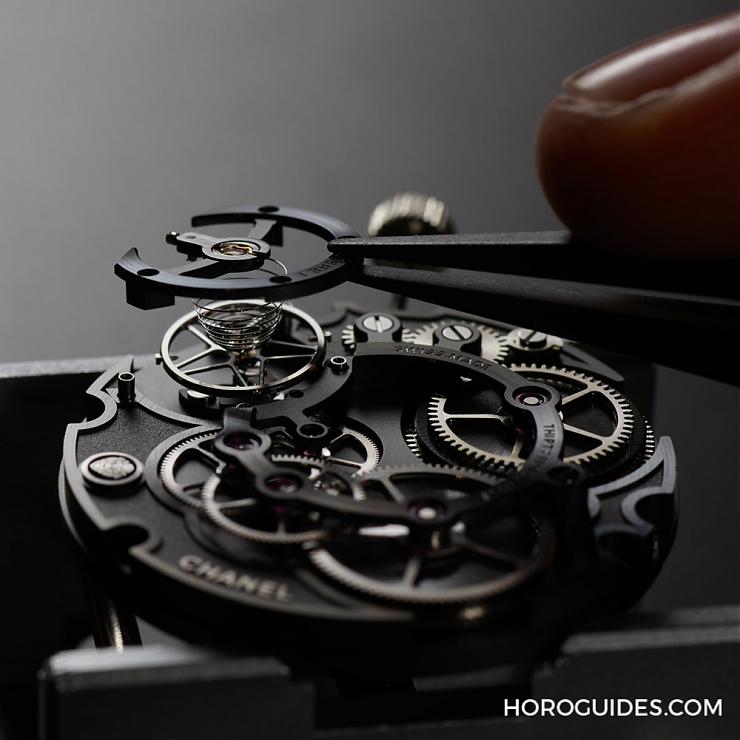 CHANEL - 以風格為本心的香奈兒高級制表｜Monsieur de CHANEL與Boy?Friend鏤空腕表