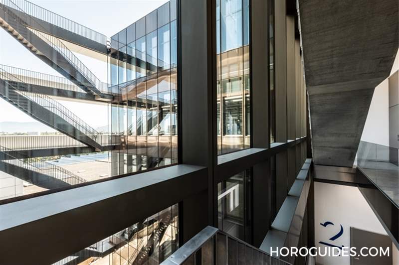 PATEK PHILIPPE - 精鋼、灰藍(lán)色調(diào)加乘出的表王罕見(jiàn)手筆｜百達(dá)翡麗Ref. 6007A-001限量紀(jì)念表