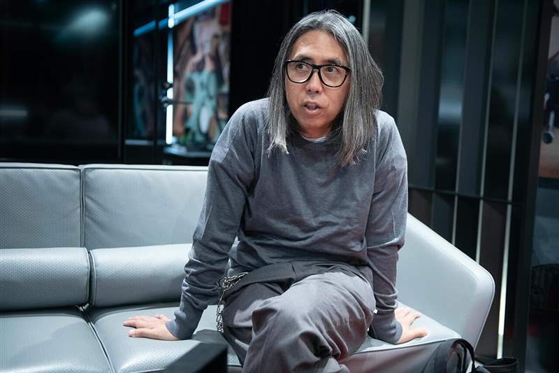 豪雅 X Fragment Design Heuer 02 計時碼表