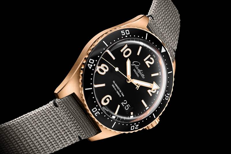 格拉蘇蒂原創(chuàng)1-36-13-04-90黃金款-復(fù)刻表