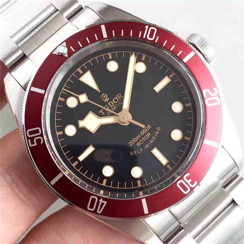 ZF帝舵碧灣系列小紅盾會一眼假嗎