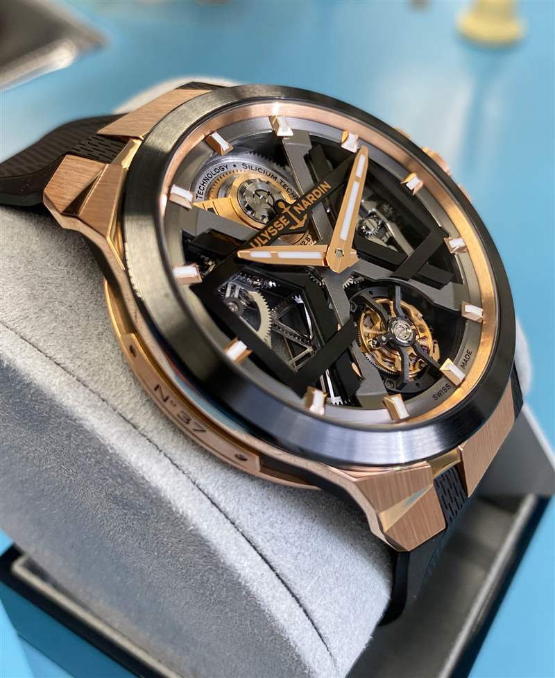 Ulysse Nardin Blast 自動陀飛輪腕表首次亮相-復(fù)刻表