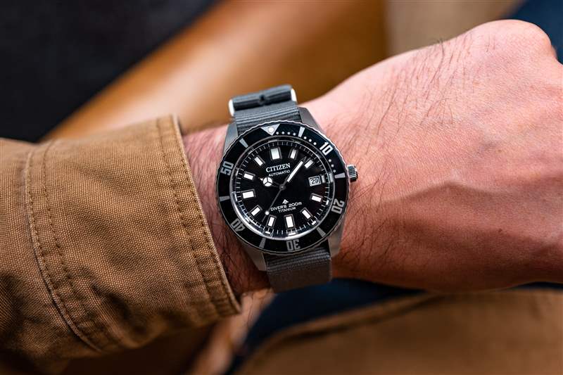 動手實踐公民的最新鈦潛水手表是沒有重量的新復(fù)古-復(fù)刻表