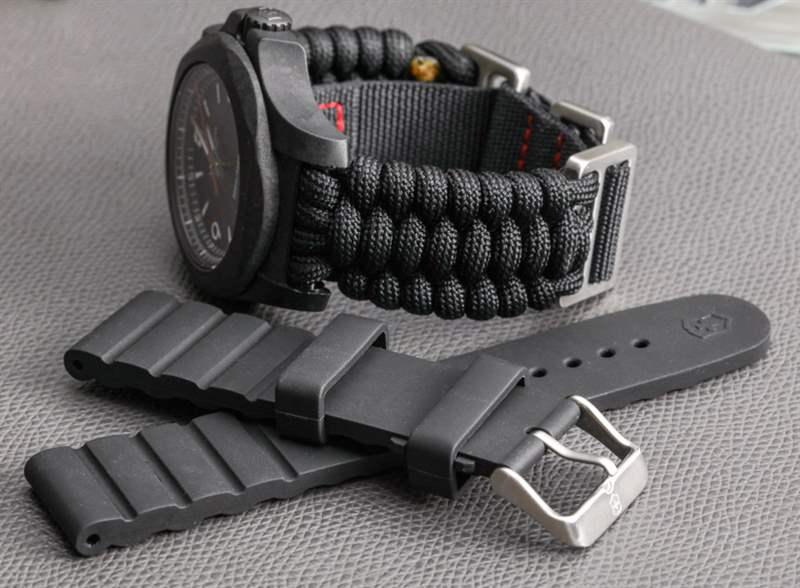 維氏瑞士軍INOX碳Naimakka傘繩表帶手表評論-復刻表