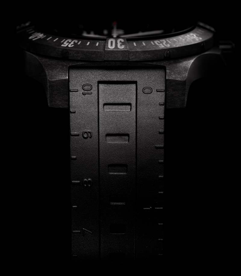 百年靈Colt Skyracer手表以非常合理的價(jià)格-復(fù)刻表