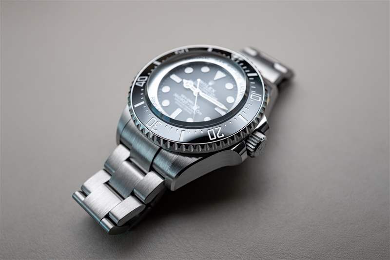 鈦金勞力士深海挑戰