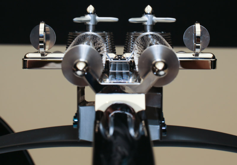 Reuge動(dòng)手實(shí)踐的MB&F MusicMachine:價(jià)值13000美元的音樂盒-復(fù)刻表