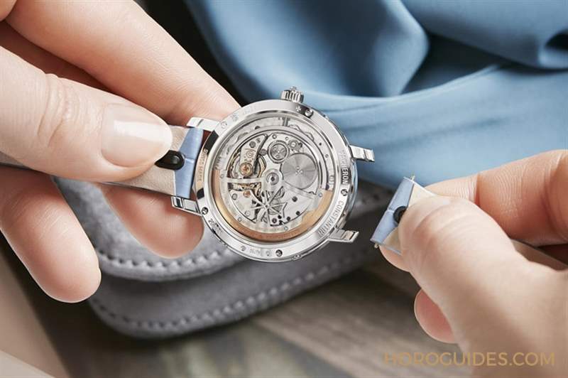 從容感受歲月靜好的滋味｜江詩(shī)丹頓Traditionnelle系列計(jì)時(shí)萬(wàn)年歷、超薄萬(wàn)年歷-復(fù)刻表