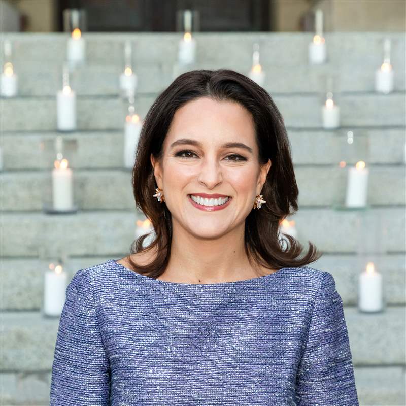 推薦閱讀卡地亞北美區(qū)總裁梅賽德斯阿布拉莫生活中的一天，來(lái)自“The Cut”-復(fù)刻表