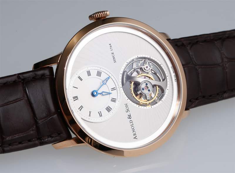 Arnold & Son UTTE“超薄陀飛輪”手表評論-復(fù)刻表