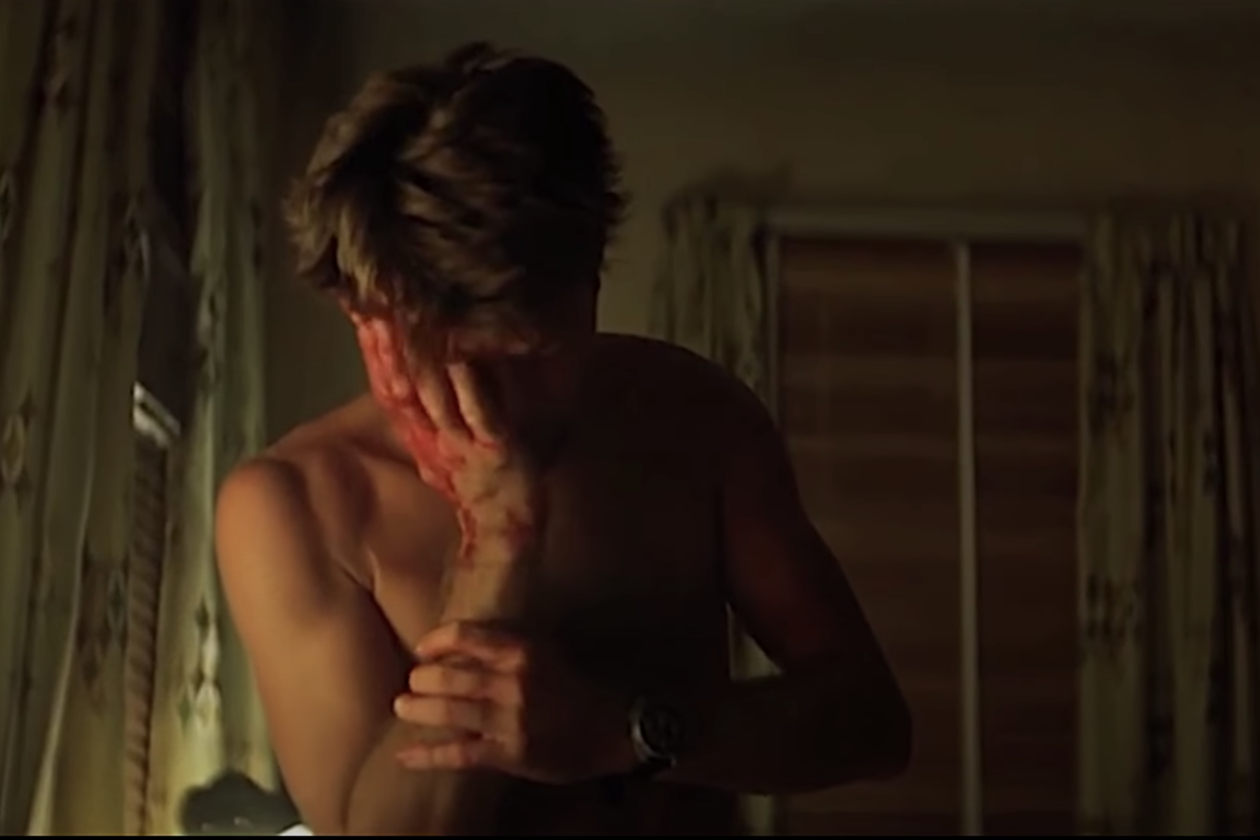 馬丁·辛佩戴精工威拉德腕表,馬龍·白蘭度佩戴勞力士GMT-Master腕表。-復刻表