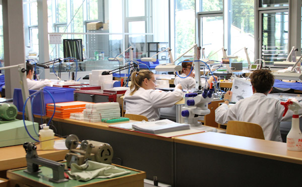 在艾美表廠-復刻表