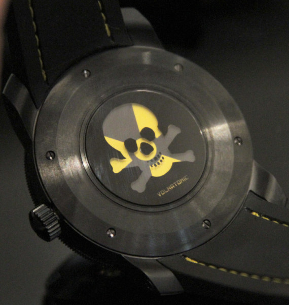 Volna Volntatomic watch back Volna Volnatomic放射性藝術表盤的手表-復刻表