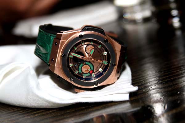 恒寶_25 拳擊傳奇的Hublot手表和拍賣會-復刻表