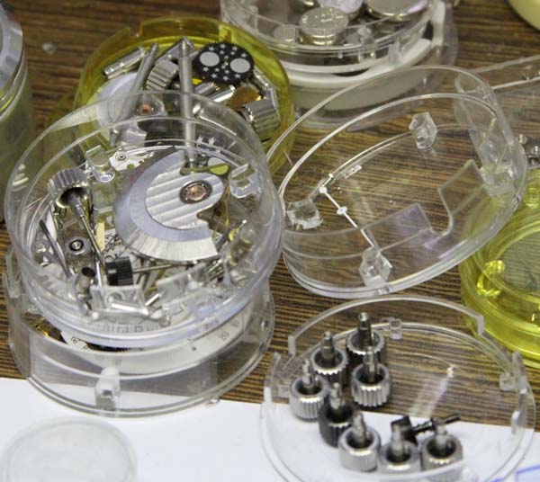 MdM images-9 丹尼爾·德雷弗斯(Daniel Dreifuss)創(chuàng)辦的莫里斯·德·莫里亞克(Maurice de Mauriac)鐘表公司-復(fù)刻表