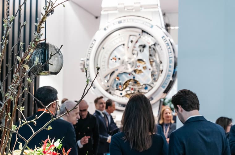 倫敦哈洛德百貨出現一支超巨大朗格Odysseus計時碼表比實表大50倍!-復刻表