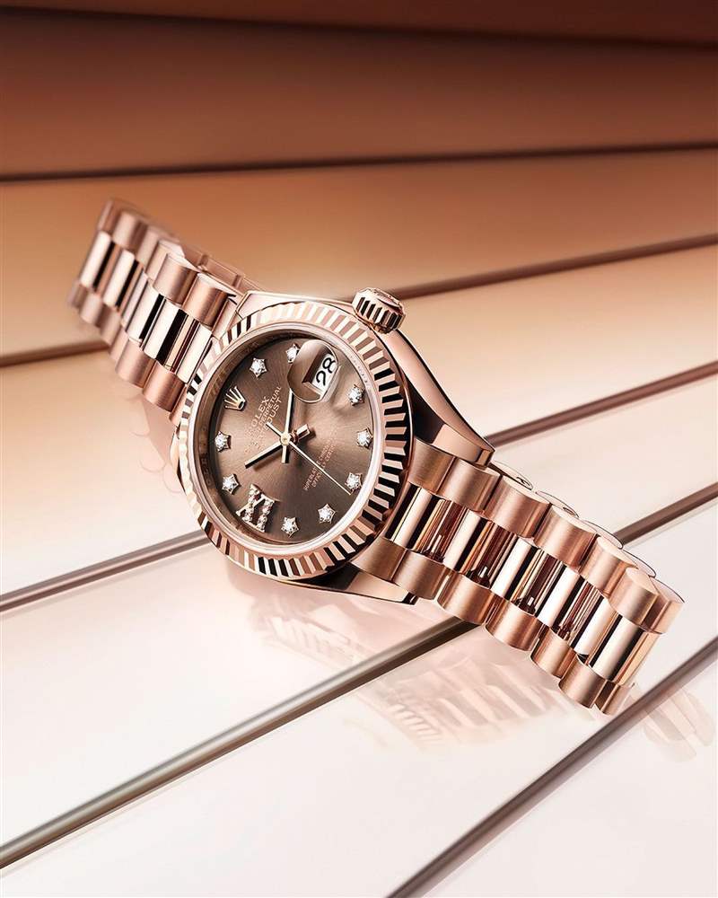 勞力士向來倍受全球表迷喜愛，但品牌旗下熱門爆款目前的平均價格比起2022年3月時的最顛峰已經下跌約27%左右，呈現(xiàn)「勞力士衰退」現(xiàn)象，這點和FED連續(xù)升息其實間接有關。 （IG@rolex）