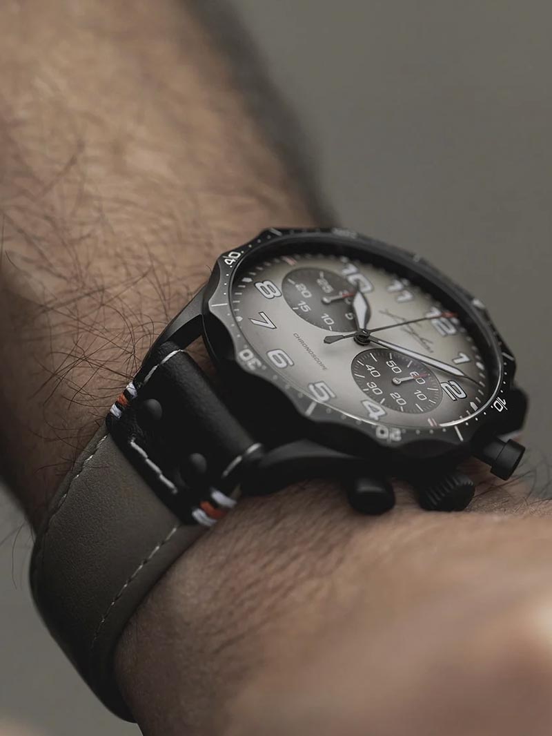 Junghans Meister 飛行員計時碼表沙漠