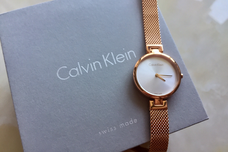 阿瑪尼和CK手表哪個檔次高