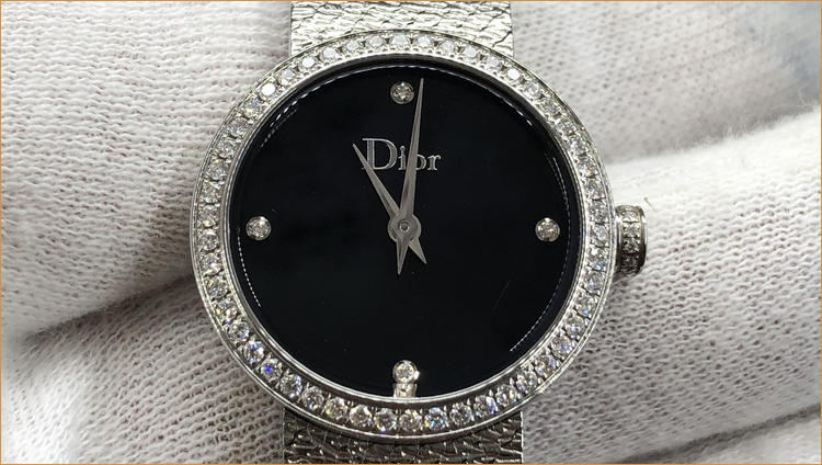 30歲女人戴什么手表好看(適合30歲女人戴的手表品牌)-復(fù)刻表