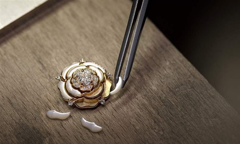 一表一世界,融會精湛工藝的優(yōu)美章節(jié)︱CHANEL Mademoiselle Privé系列腕表-復刻表