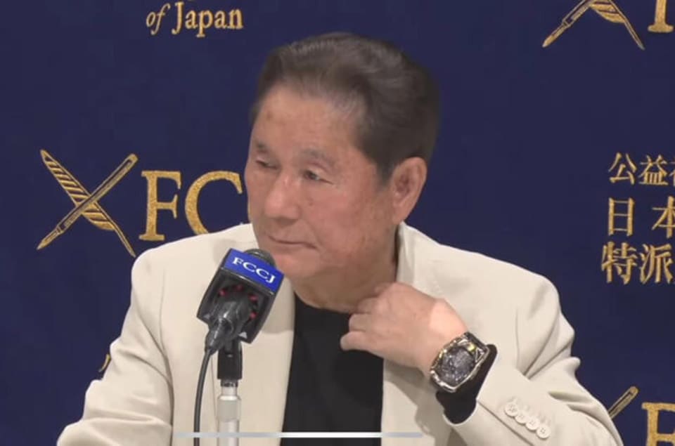 金馬獎頒獎嘉賓名導(dǎo)北野武宣傳新片《首》 手上千萬大表超吸睛-復(fù)刻表